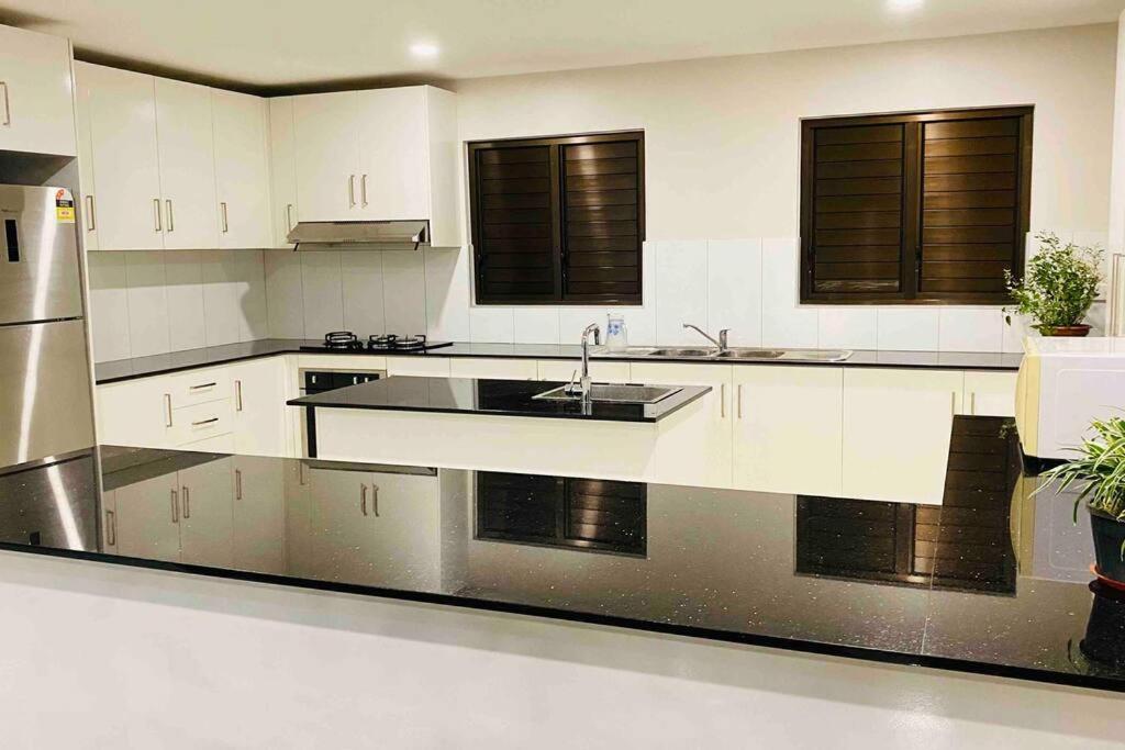 Lovely 4-Bedroom Holiday Home With Free Parking. Lautoka Dış mekan fotoğraf